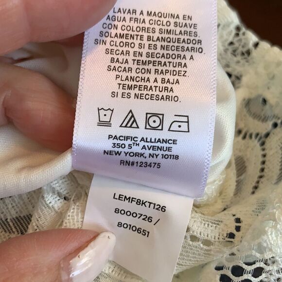 NWOT Libby Edelman ivory lace blouse - Picture 8 of 8